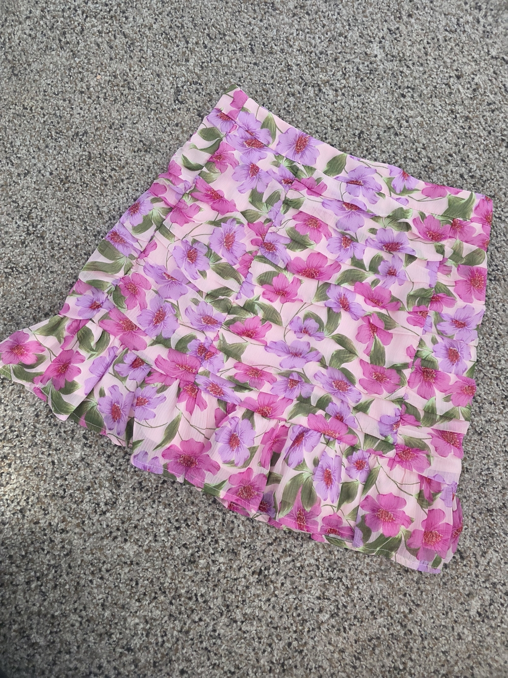 Gianni Bini Pink Floral Ruffle Skirt